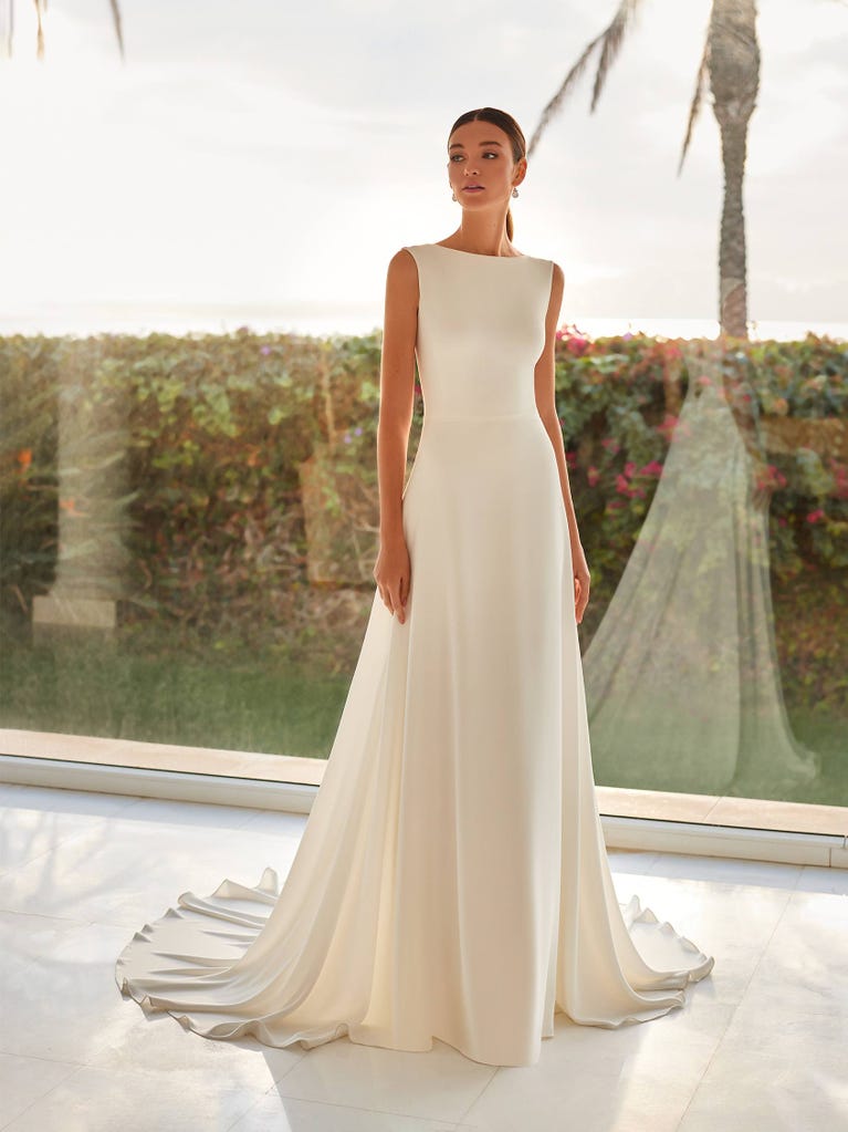 CORA | A-line wedding dress with bateau neck | San Patrick