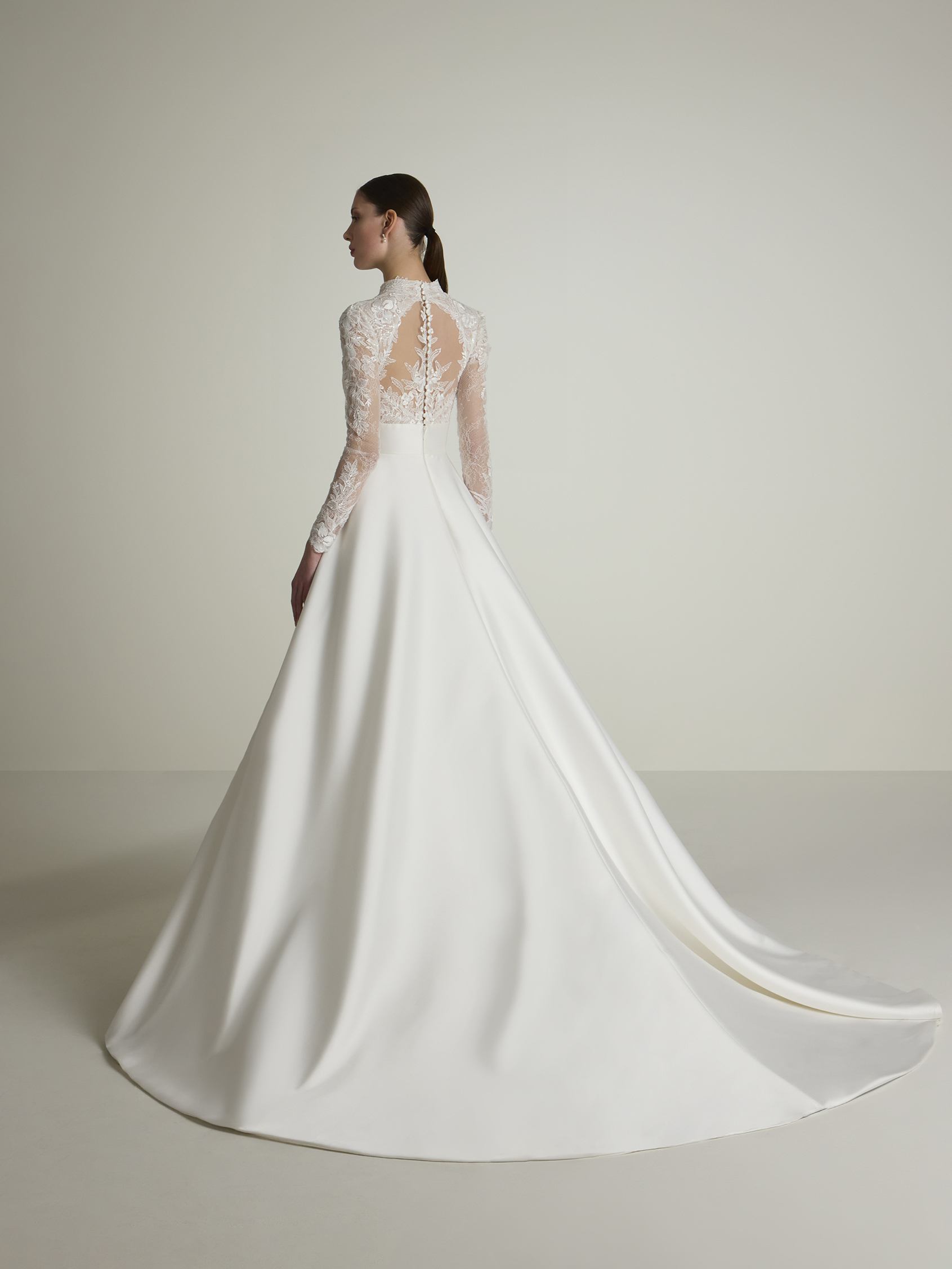 ウェディングドレス　ST.PATRICK 「PRONOVIAS」 San Patrick by Pronovias Wedding Dresses – Amore Bridalwear